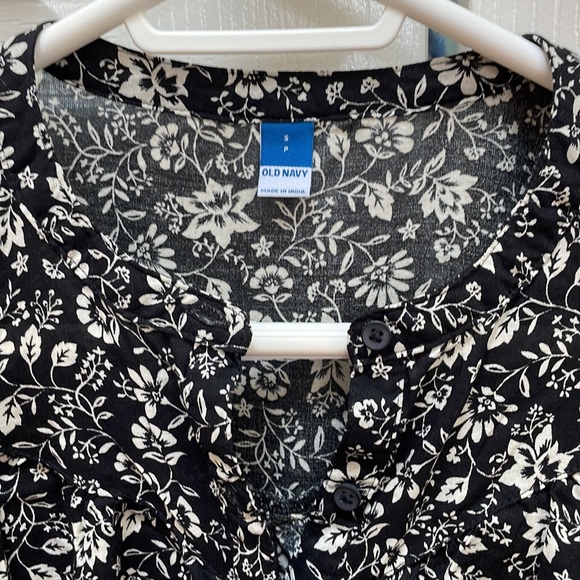 Floral Boho Peasant Top - never worn! - Picture 3 of 6